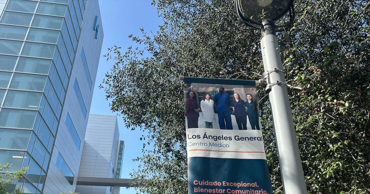 Policy says patients come first. Doctors say they were told to ‘defer to ICE’ – Annenberg Media