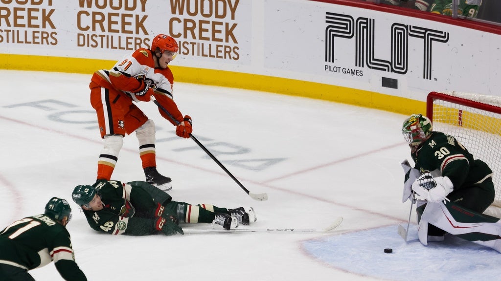 Wallstedt makes 35 saves for Wild in a 3-2 win over the Ducks in a playoff tuneup for both teams