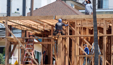 California lawmakers advance housing innovation package