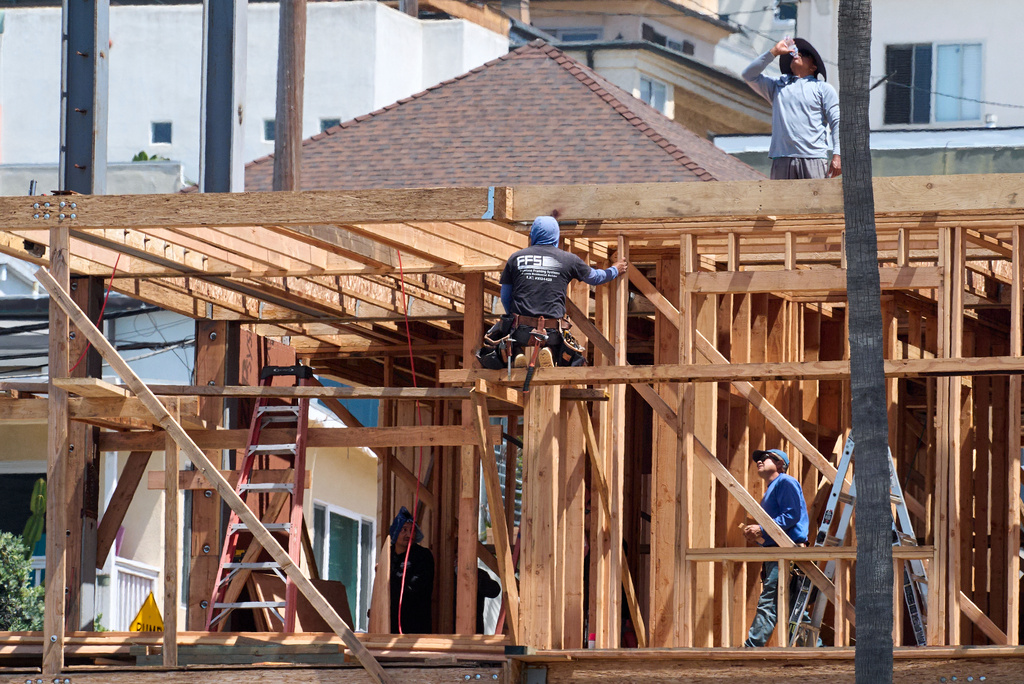 California lawmakers advance housing innovation package