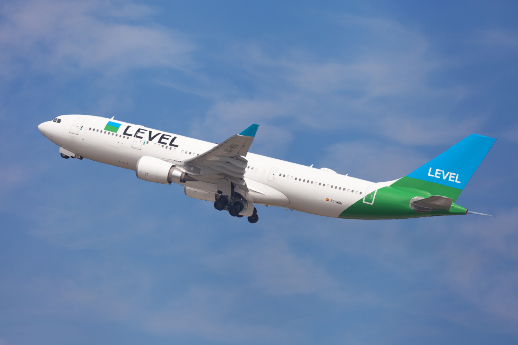 LEVEL A330 taking off
