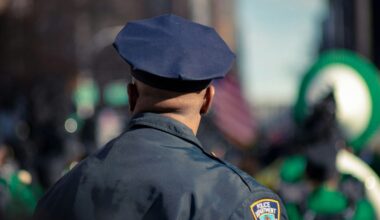 Apple paid $1.2M to privately hire police to protect SF stores