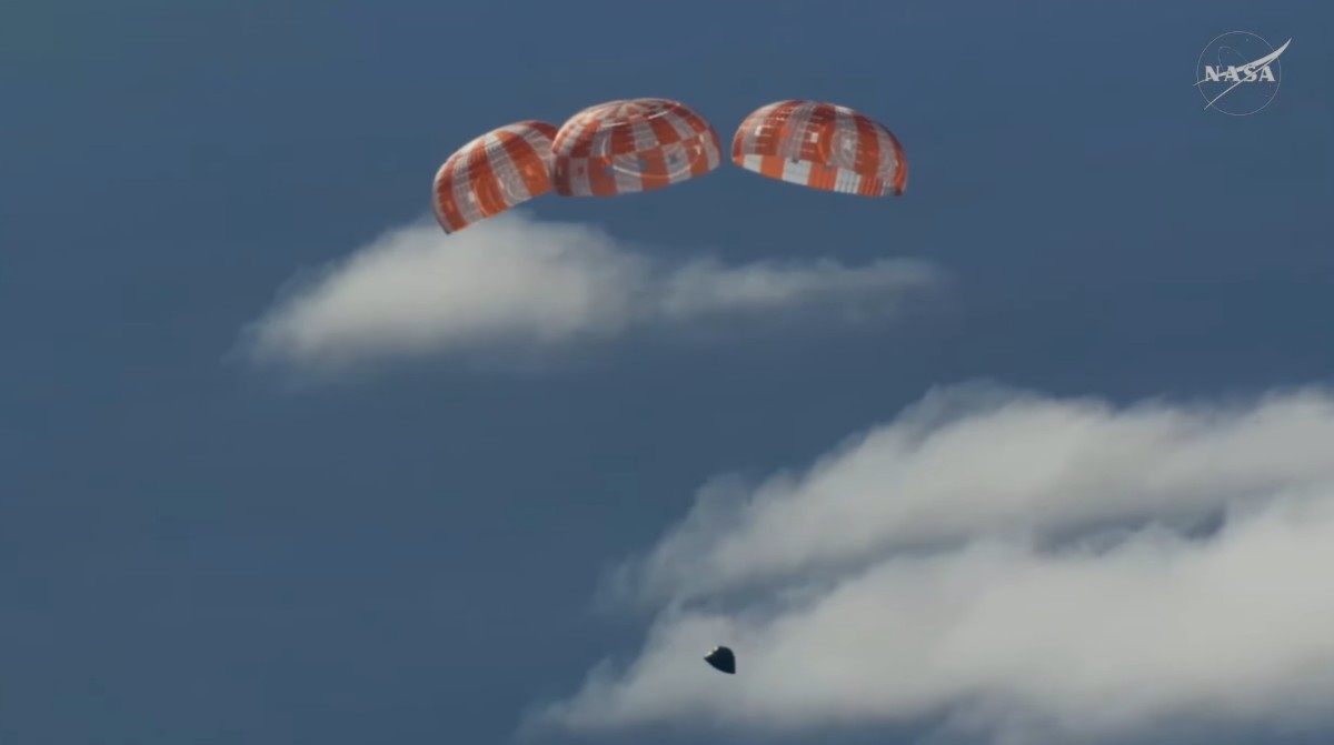 Historic return to the Moon culminates in dramatic splashdown off San Diego