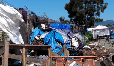 Oakland council approves new policy making it easier to clear homeless encampment