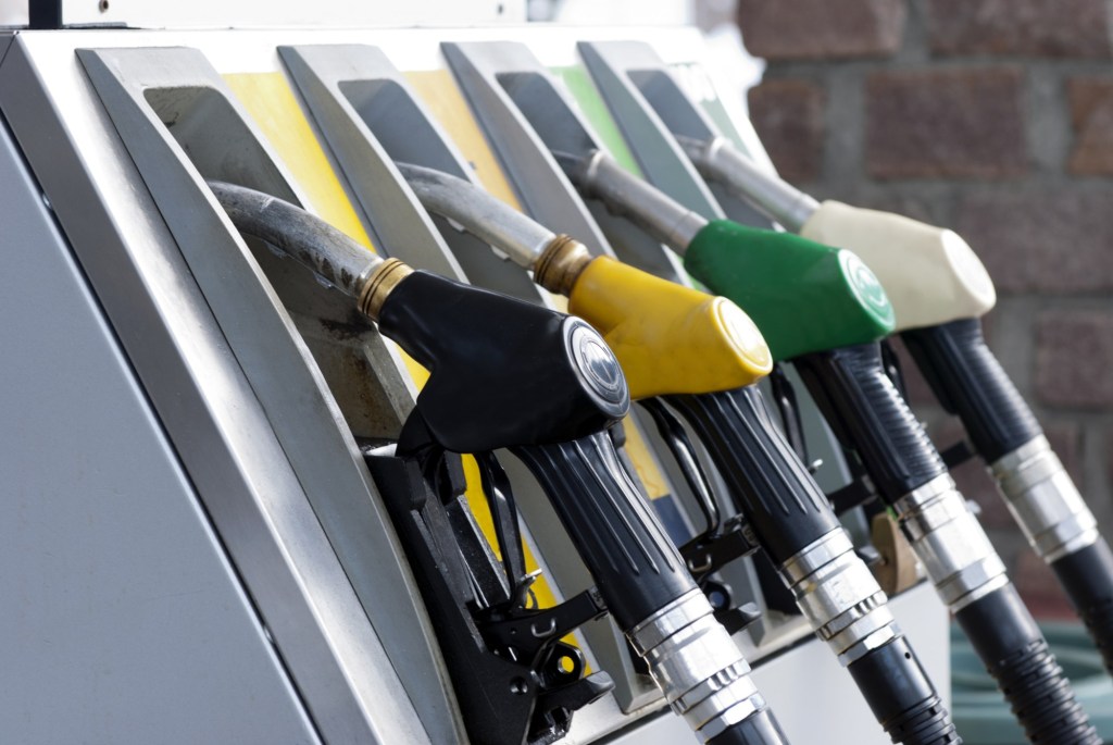 Gas prices decline after hitting new 2026 high – The Oakland Press