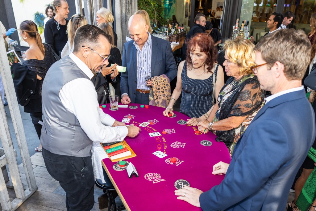 La Jolla fundraiser aims to ‘Be the Light’ for fight against human trafficking – San Diego Union-Tribune