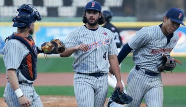 Negrete, Titan offense helps drub Long Beach, 10-0 • D1Baseball