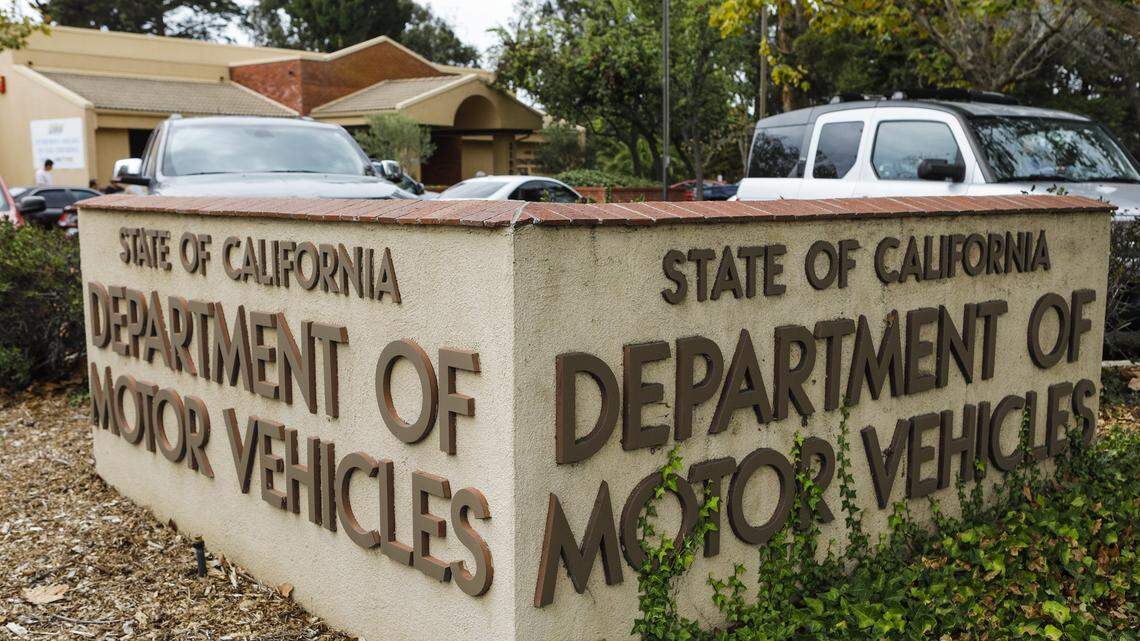 CA DMV: Apply for, renew driver’s license, car registration