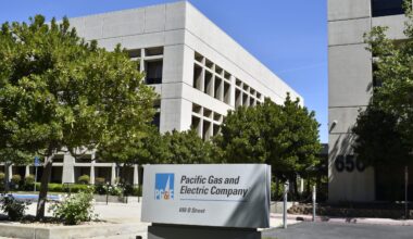 Fresno County wants to buy new office space for sheriff's deputies