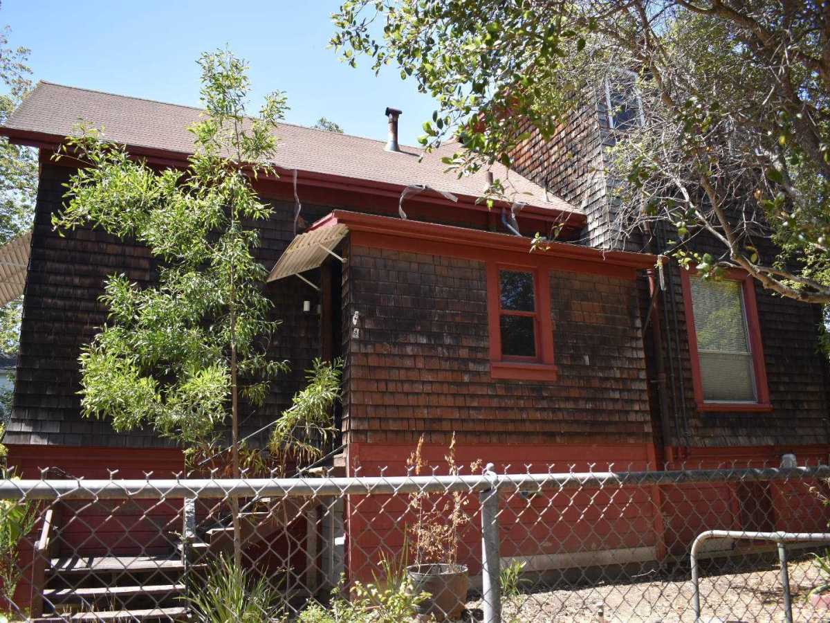 Landmarking fails for 130-year-old Berkeley house in passionate debate over housing, history
