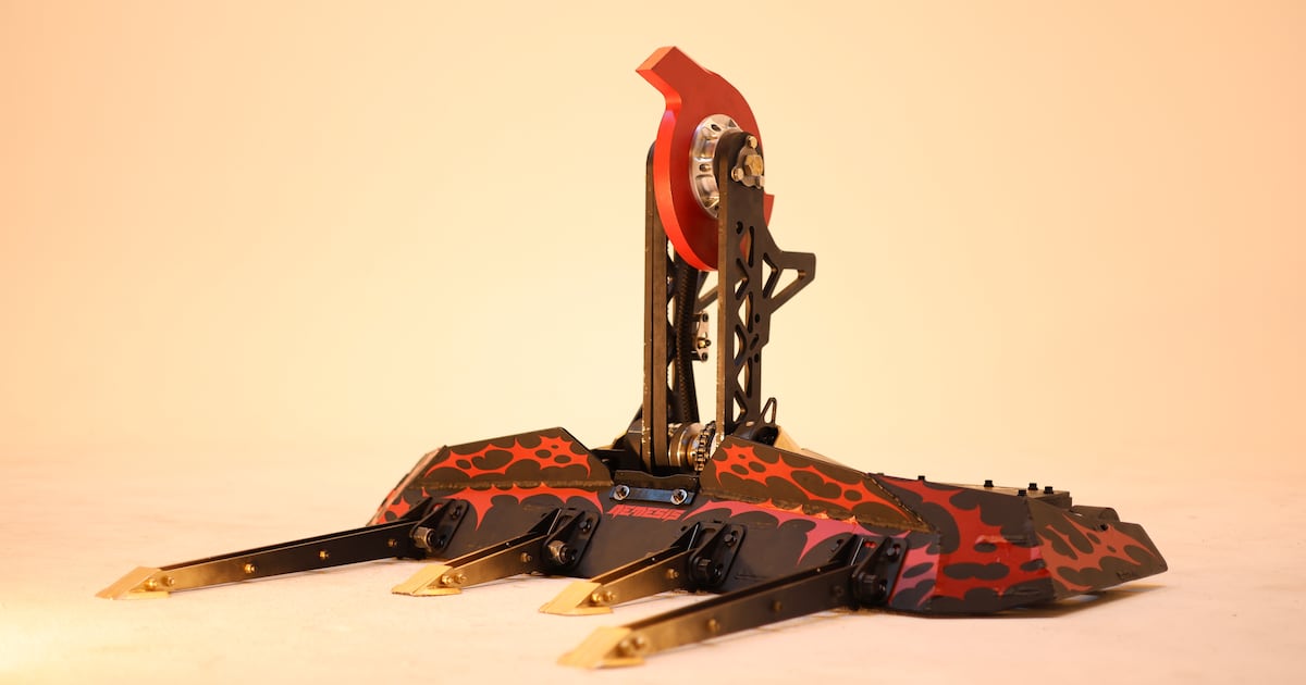 USC Robotic Combat team unveils its newest creation – Annenberg Media