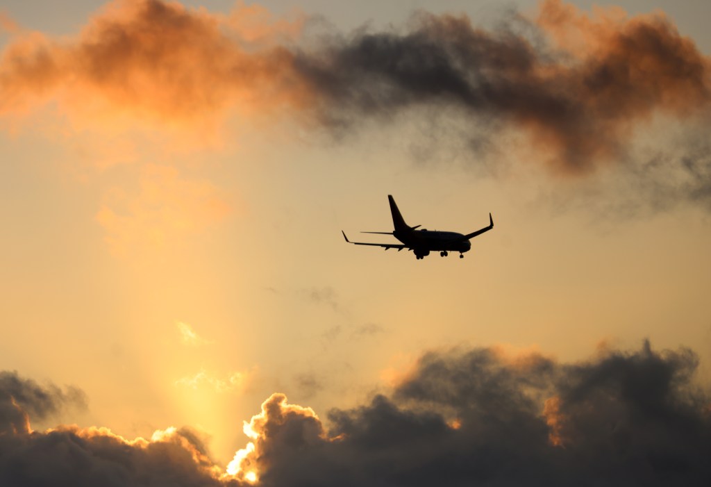 Oakland and SFO airports settle fight over East Bay aviation hub's name