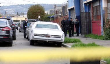Suspect in Too Short's brother's killing charged with throwing a punch at an Oakland cop