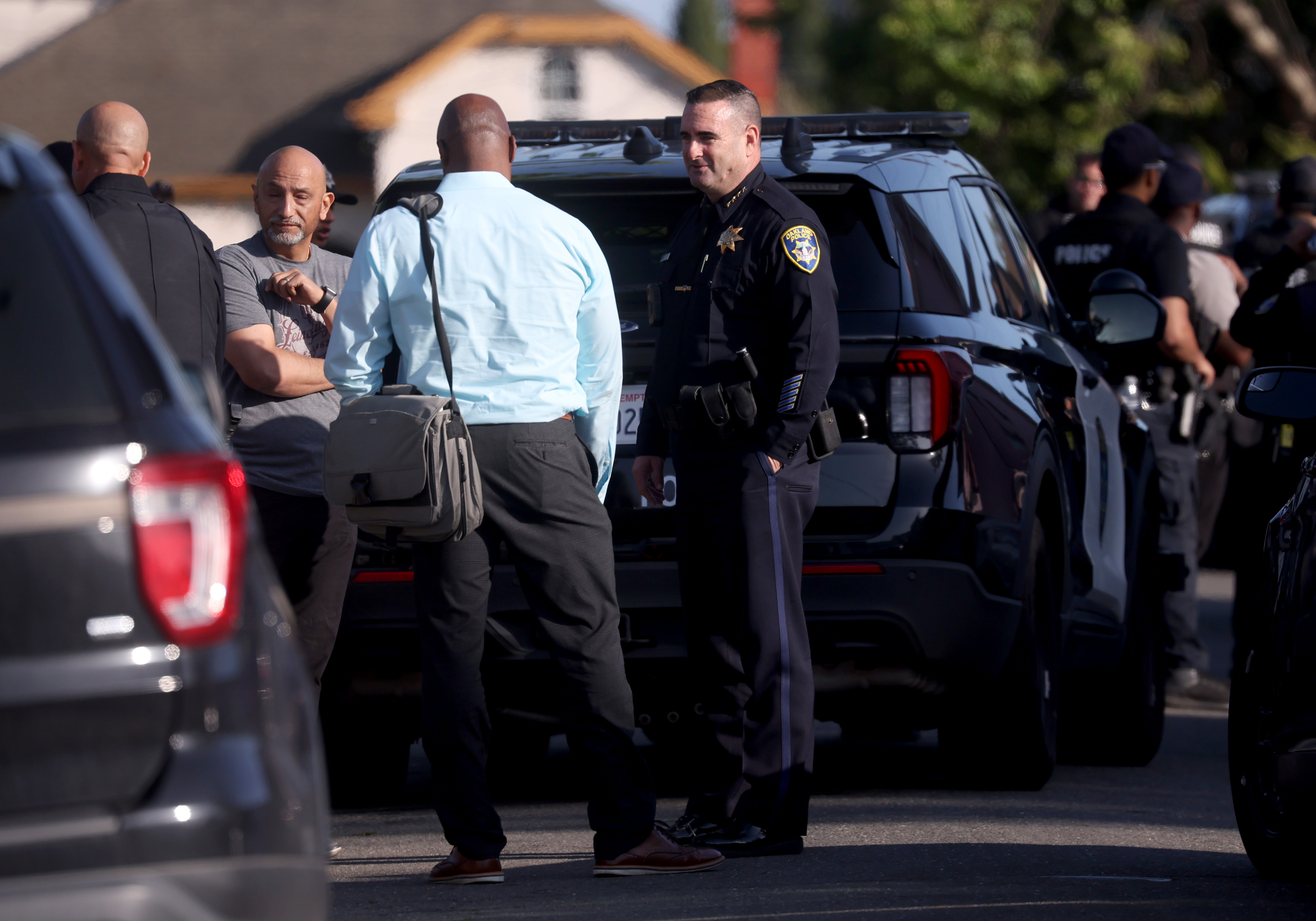 Oakland interim police Chief James Beere, right, on scene after...