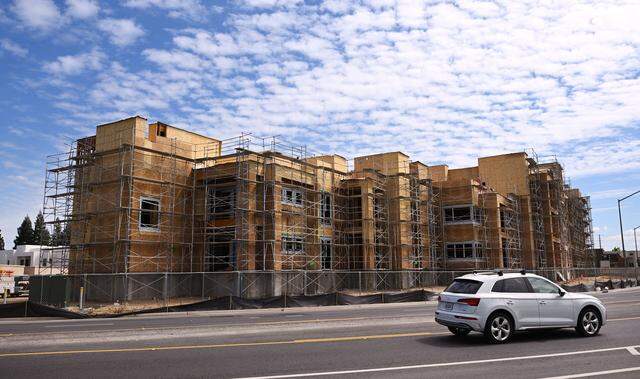 The Hubert at Audubon Court are new luxury apartments being built at the northeast corner of Nees Avenue and Audubon Drive. Photographed Wednesday, April 1, 2026 in Fresno.