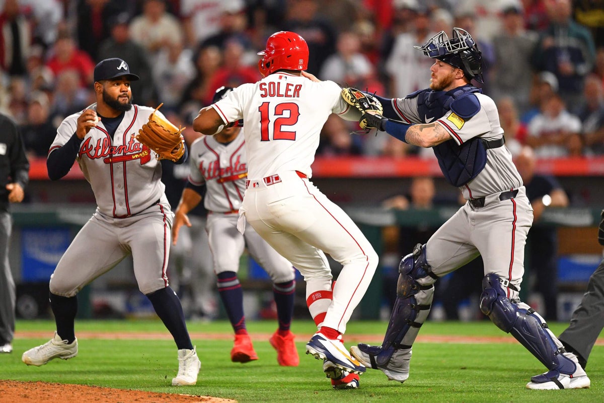 He swung at him! With a baseball still in his hand! Plus: Konnor Griffin’s big payday
