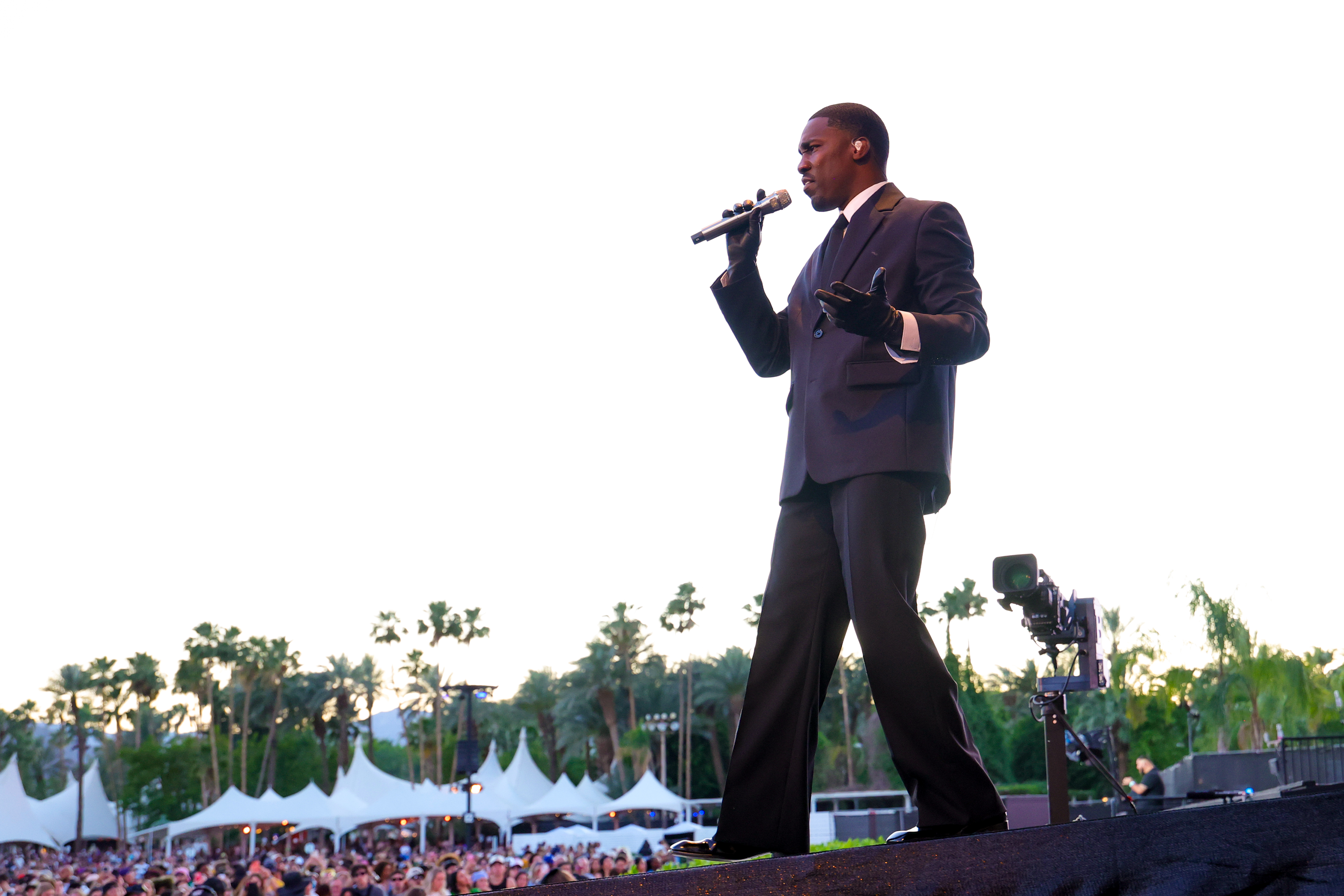 INDIO, CALIFORNIA – APRIL 11: Giveon performs at the Coachella Stage during the 2026 Coachella Valley Music and Arts Festival at Empire Polo Club on April 11, 2026 in Indio, California. (Photo by Kevin Mazur/Getty Images for Coachella)