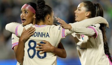 San Diego Wave beat Denver Summit in stunning comeback to maintain No. 1 spot in NWSL