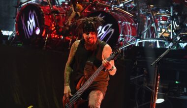 Fieldy Performs Korn Tracks With Breaking In A Sequence at Anaheim Show