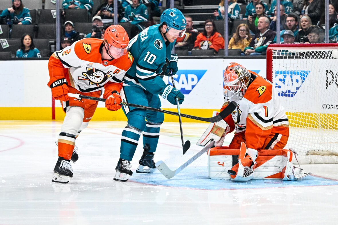 Ducks Defeat Sharks; Playoff Hopes On Life Support