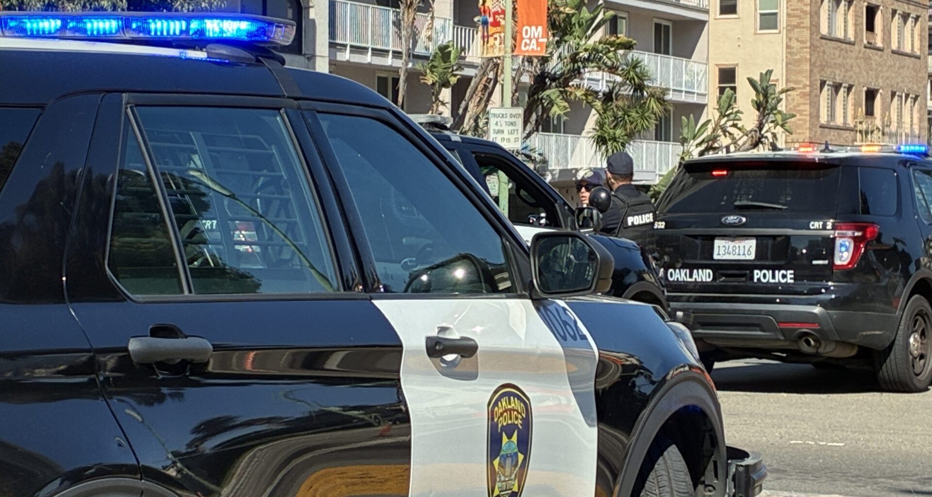 Oakland police shoot and kill armed man