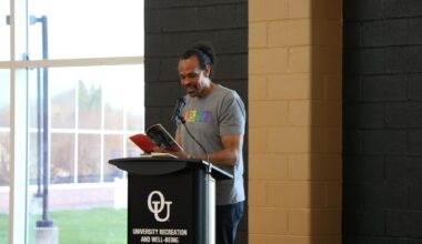 From crush to craft with Ross Gay – The Oakland Post