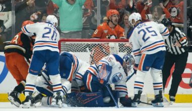 Gary Bettman backs ruling that allowed Anaheim Ducks' OT goal to stand in Game 4 win vs. Edmonton Oilers