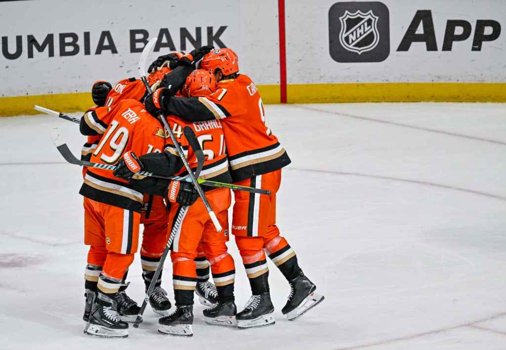 John Carlson’s 1st NHL hat trick helps Ducks rout Sharks to end 6-game skid – Orange County Register