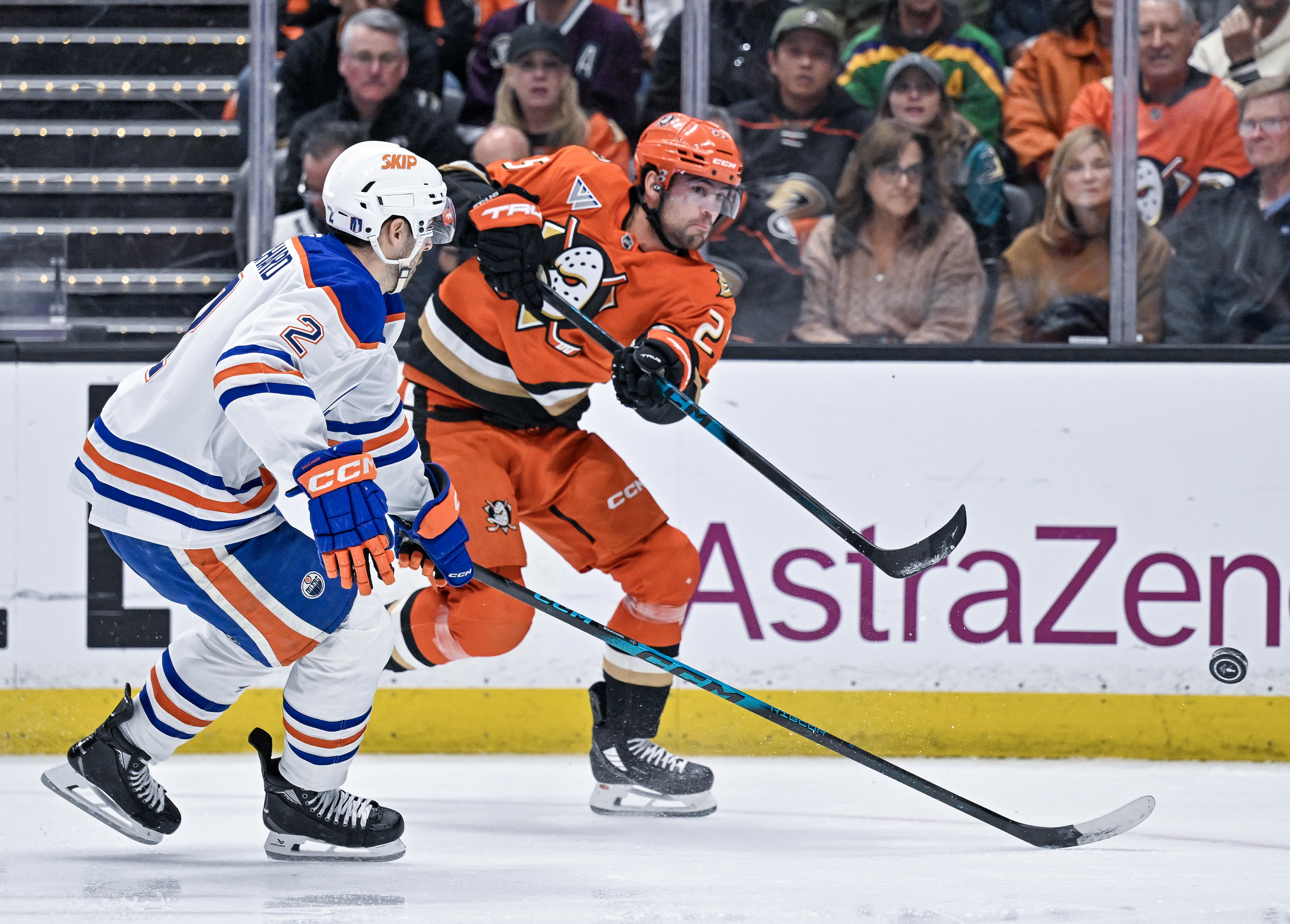The Ducksâ Ryan Poehling (25) takes a shot on goal...