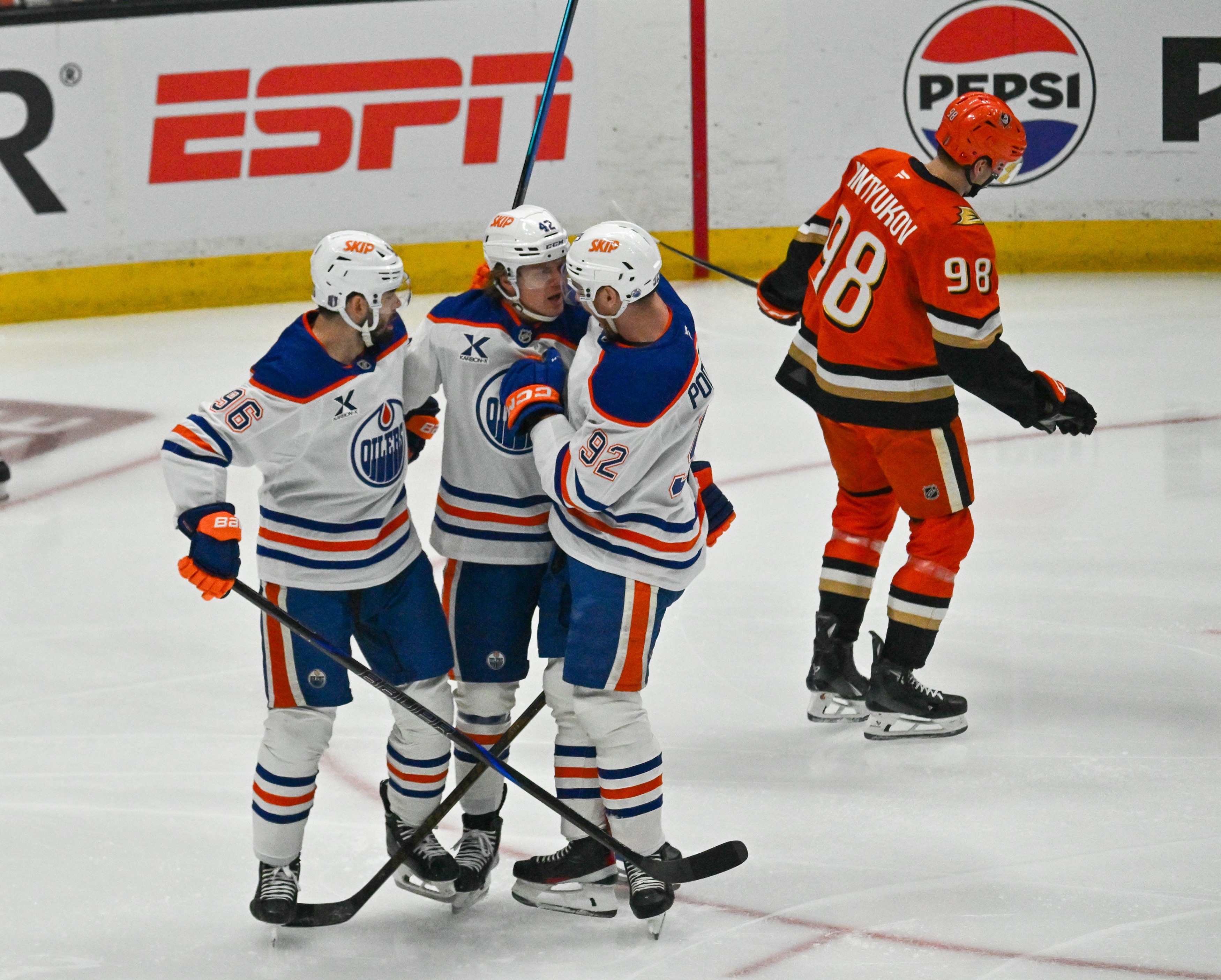 The Edmonton Oilers celebrate a goal against the Ducks in...