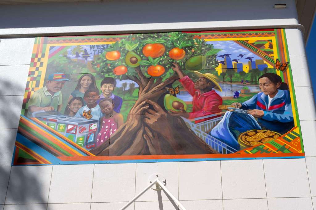 ‘Roots of Our Labor’ mural in MacArthur Park reclaims the story of a community – Daily News