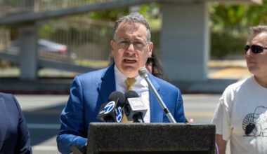 Bob Blumenfield pushes for nonprofit partnership to improve Los Angeles animal shelters – Daily News