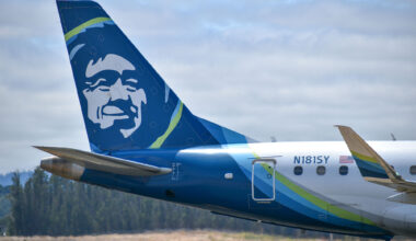 Alaska Airlines starts direct service between Oakland and San Diego, with 4 flights daily