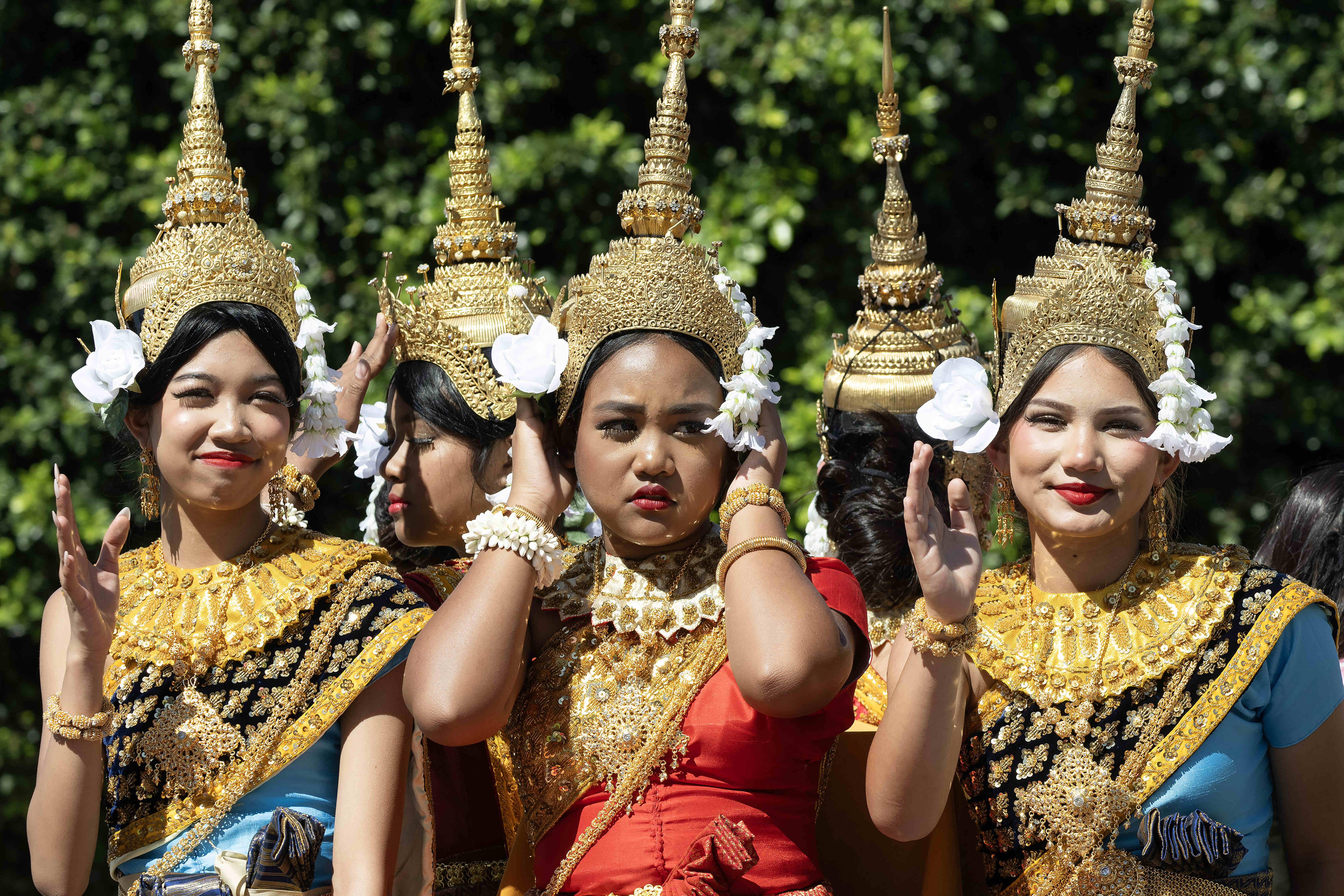 Members of the Cambodian Association of America participate in the...