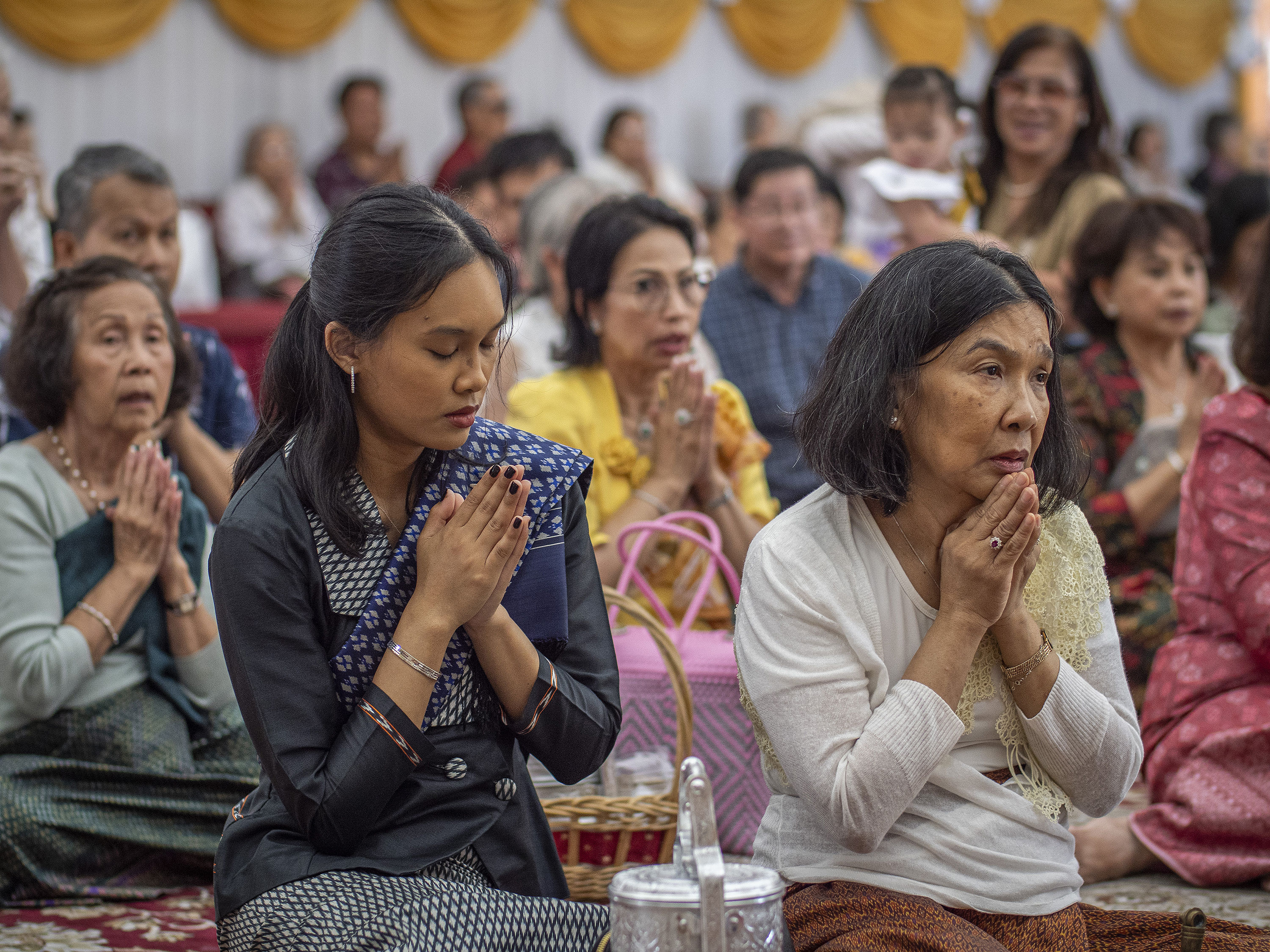 Loretta Hing, 30, left, and her mother Sylvia Sar (in...