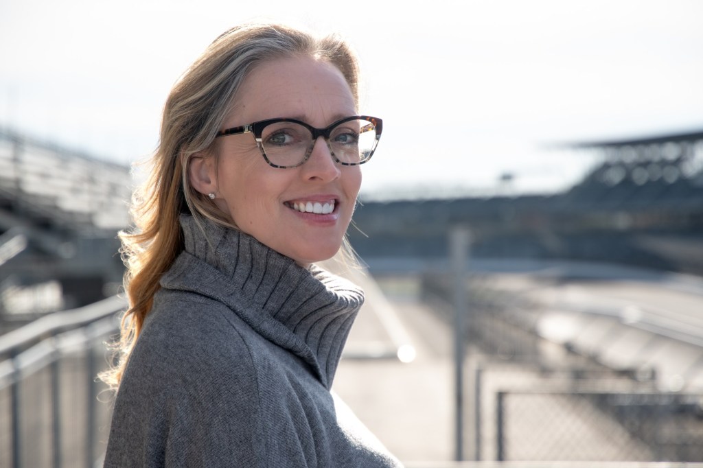 At IndyCar, Liz Smith is the keeper of all the information, from rules to logistics and beyond – Press Telegram