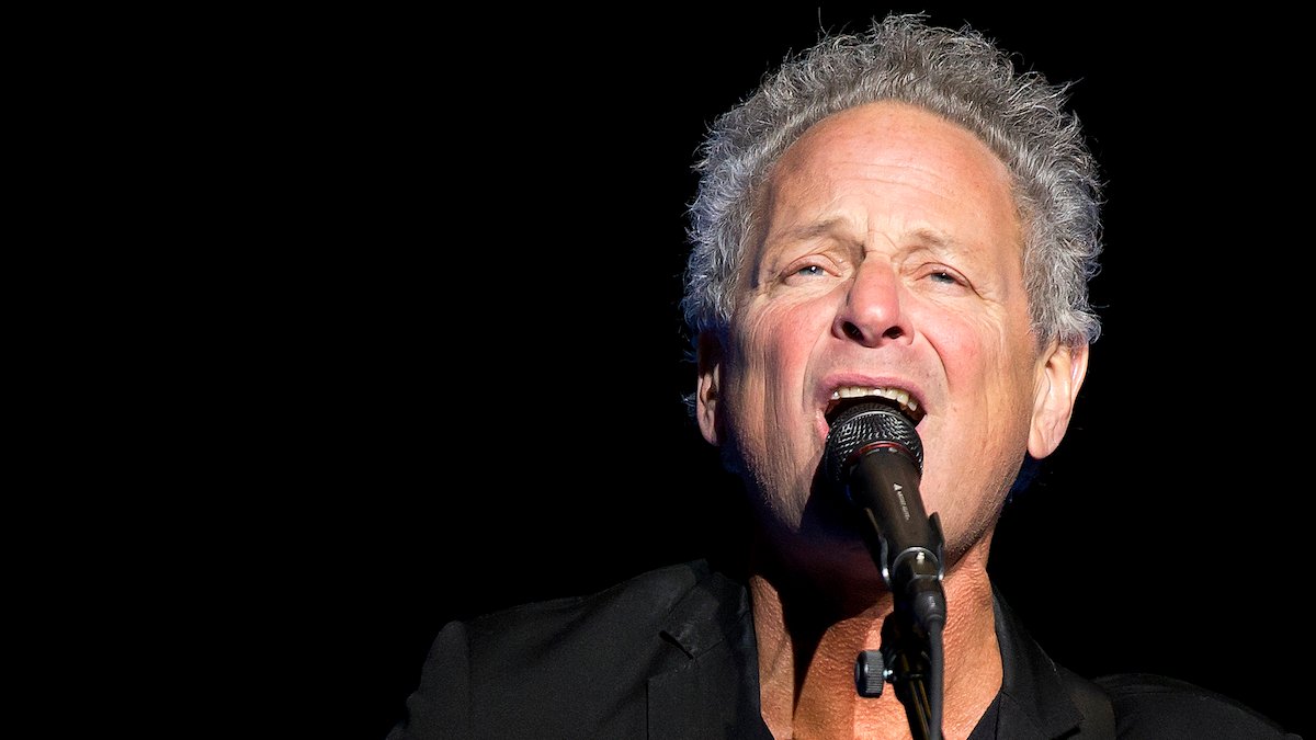 Arrest warrant issued for woman in Lindsey Buckingham attack – NBC Los Angeles