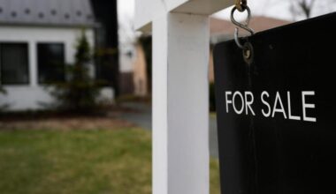 Average long-term mortgage rate climbs to 6.46%, highest in 7 months