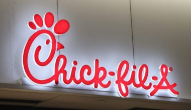San Diego County’s new Chick-fil-A is giving away free food — if you dress the part – San Diego Union-Tribune