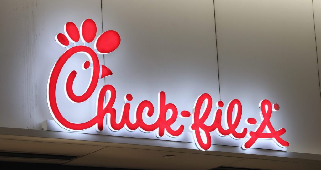 San Diego County’s new Chick-fil-A is giving away free food — if you dress the part – San Diego Union-Tribune