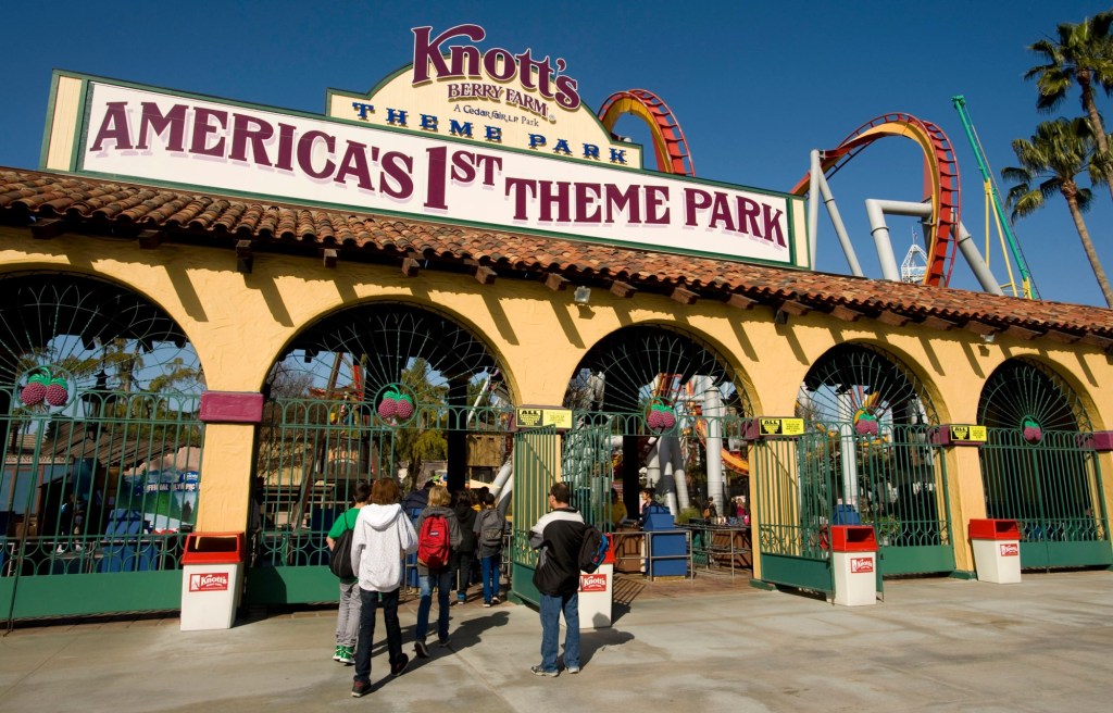 Six Flags reverses course and brings back park presidents – Orange County Register