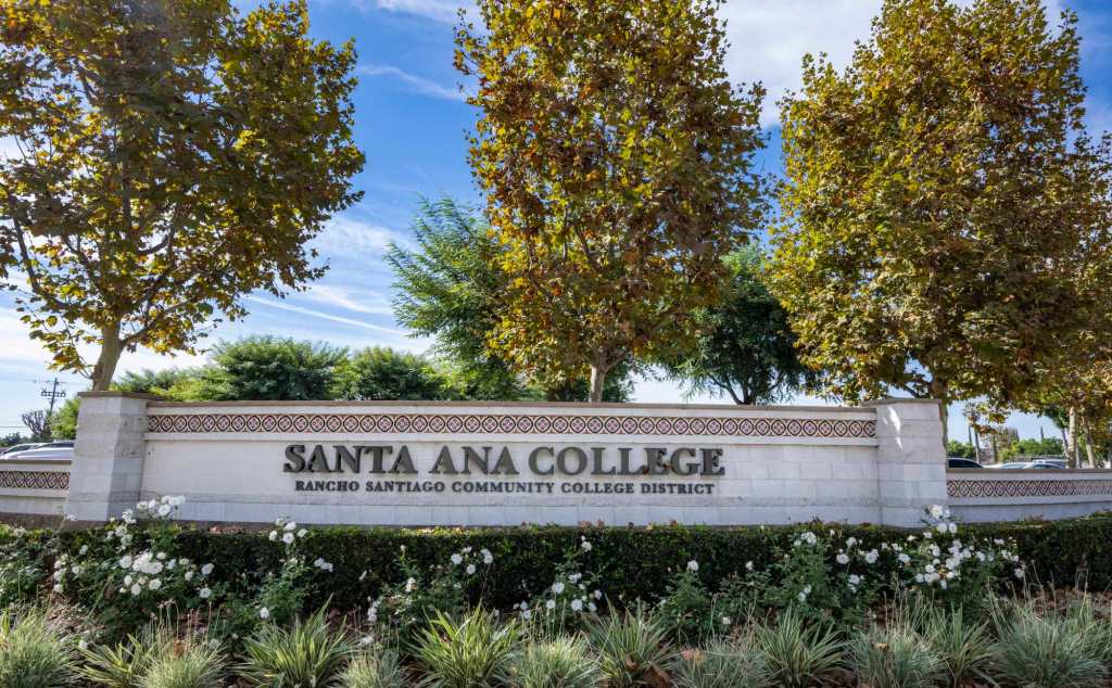 Rancho Santiago college district trustees form committee to evaluate chancellor’s performance – Orange County Register