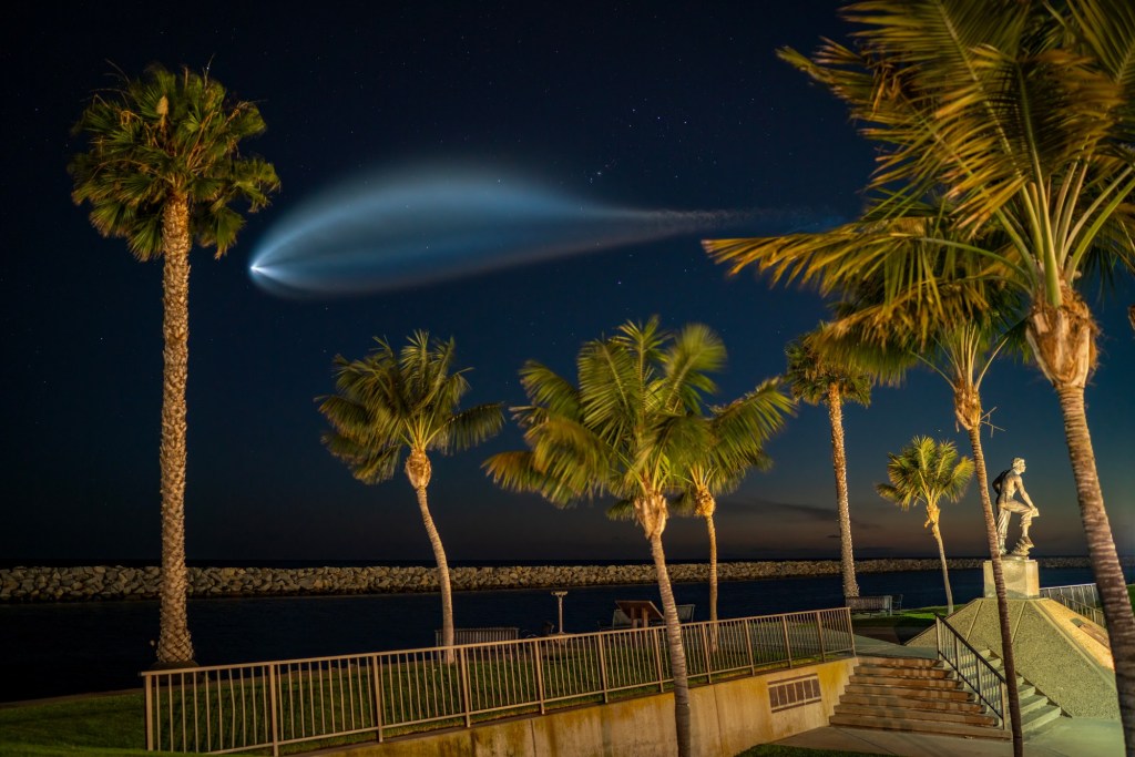 Photographer captures SpaceX rocket soaring across the Orange County sky – Orange County Register