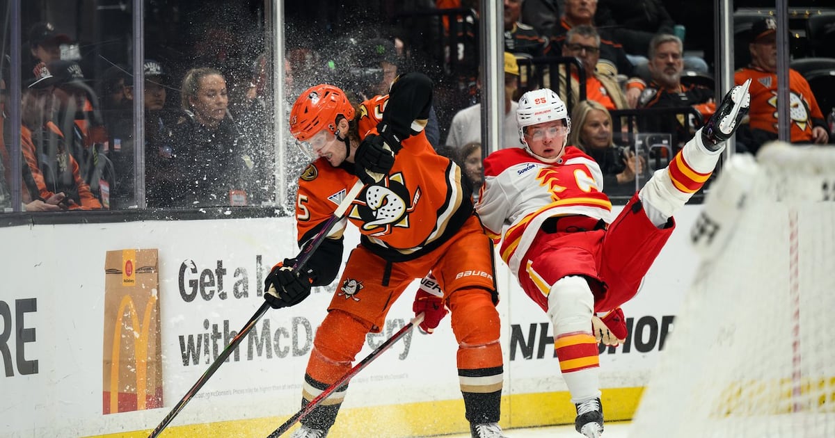 Ryan Strome scores against former team, Anaheim Ducks' late-season skid extends to five with loss to Calgary Flames