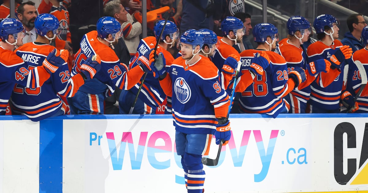 Edmonton Oilers lead Anaheim Ducks after first period in Game 5 of first-round playoff series