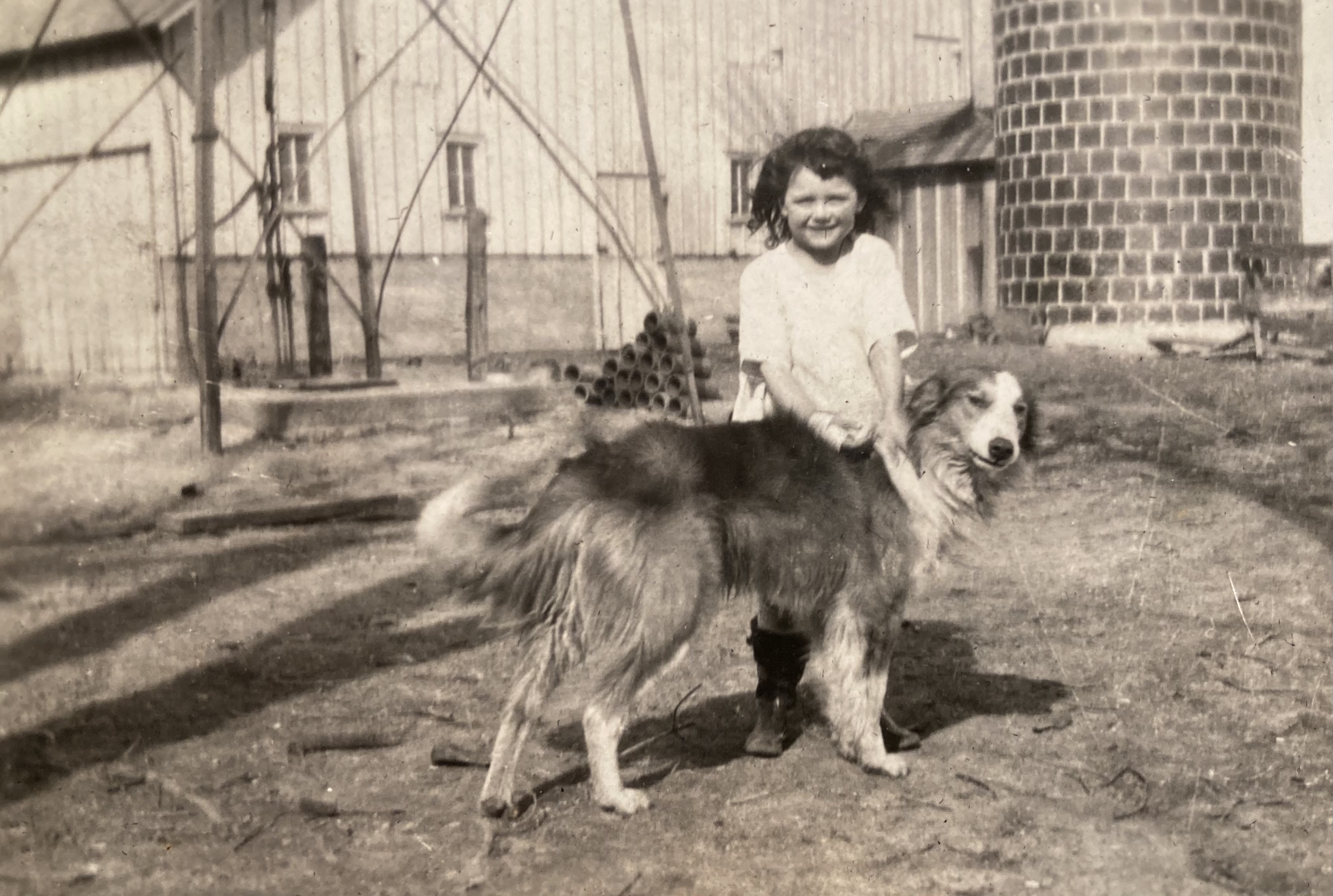 Elizabeth âBettyâ Goss with her dog at her familyâs farm...