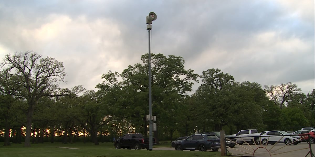 Two tornado sirens in Topeka’s Oakland neighborhood under repair