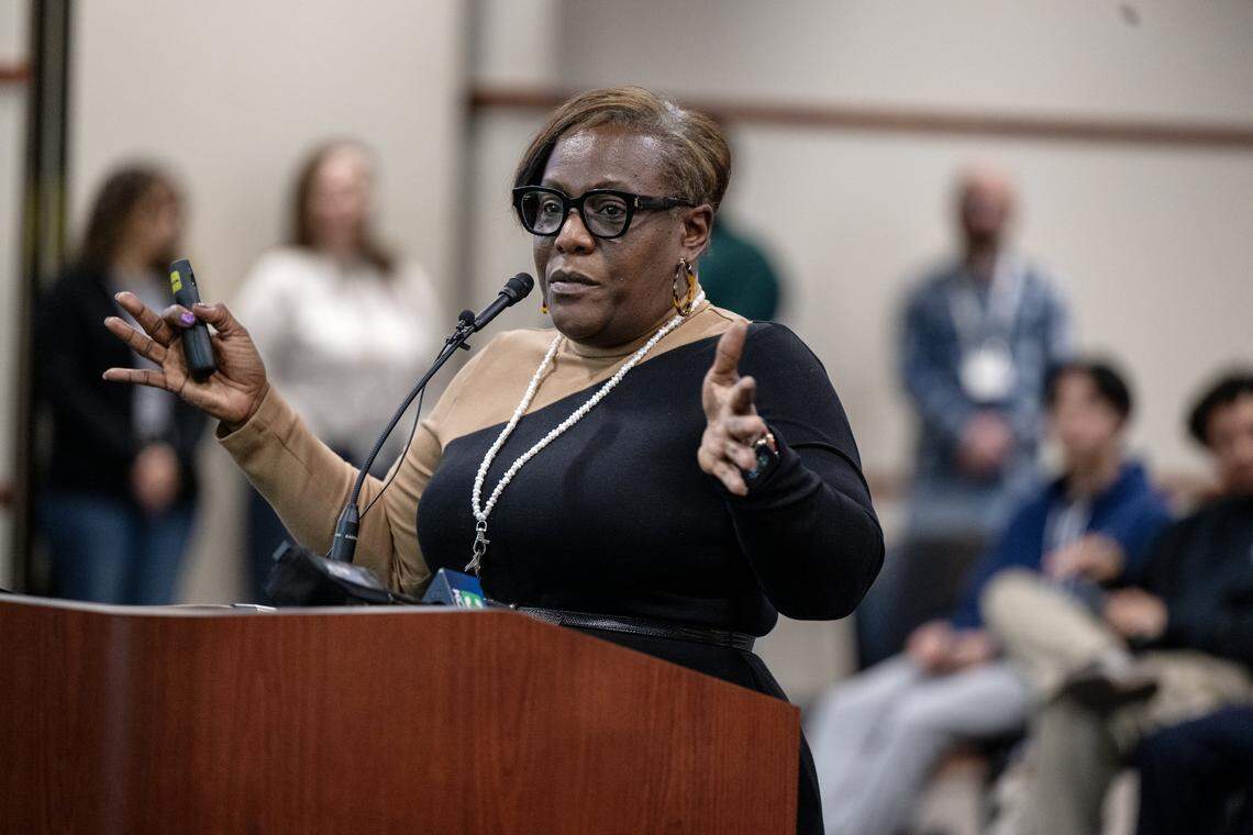 Interim Chief Business Officer Lisa Grant-Dawson gives an update on the fiscal solvency plan to the Sacramento City Unified School District board in February. 