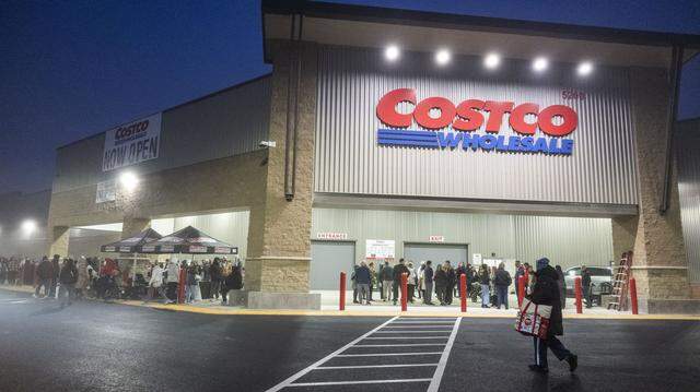 Customers wait for the grand opening of the Costco on Baseline Road in Roseville on Friday, Jan. 23, 2026. Costco and its gas stations will be closed on Sunday, in observance of Easter.