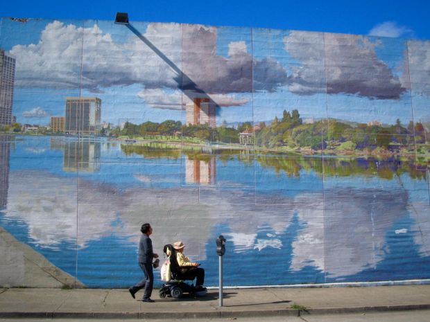 A mural depicting Lake Merritt at 27th Street and Broadway in Oakland has been covered up by business owners. (Courtesy of Dan Fontes)